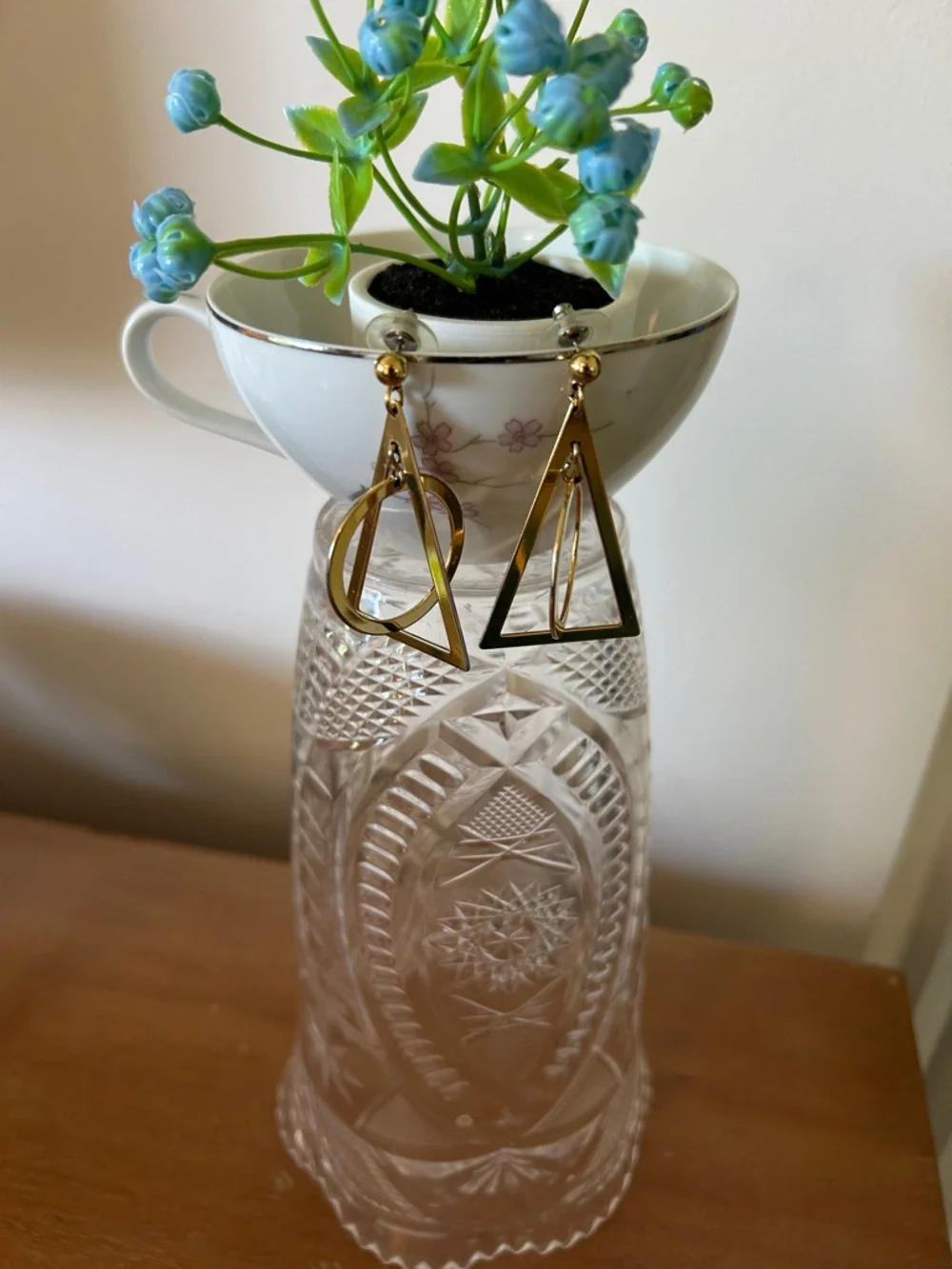 Avon Gold Geometric Drop Earrings